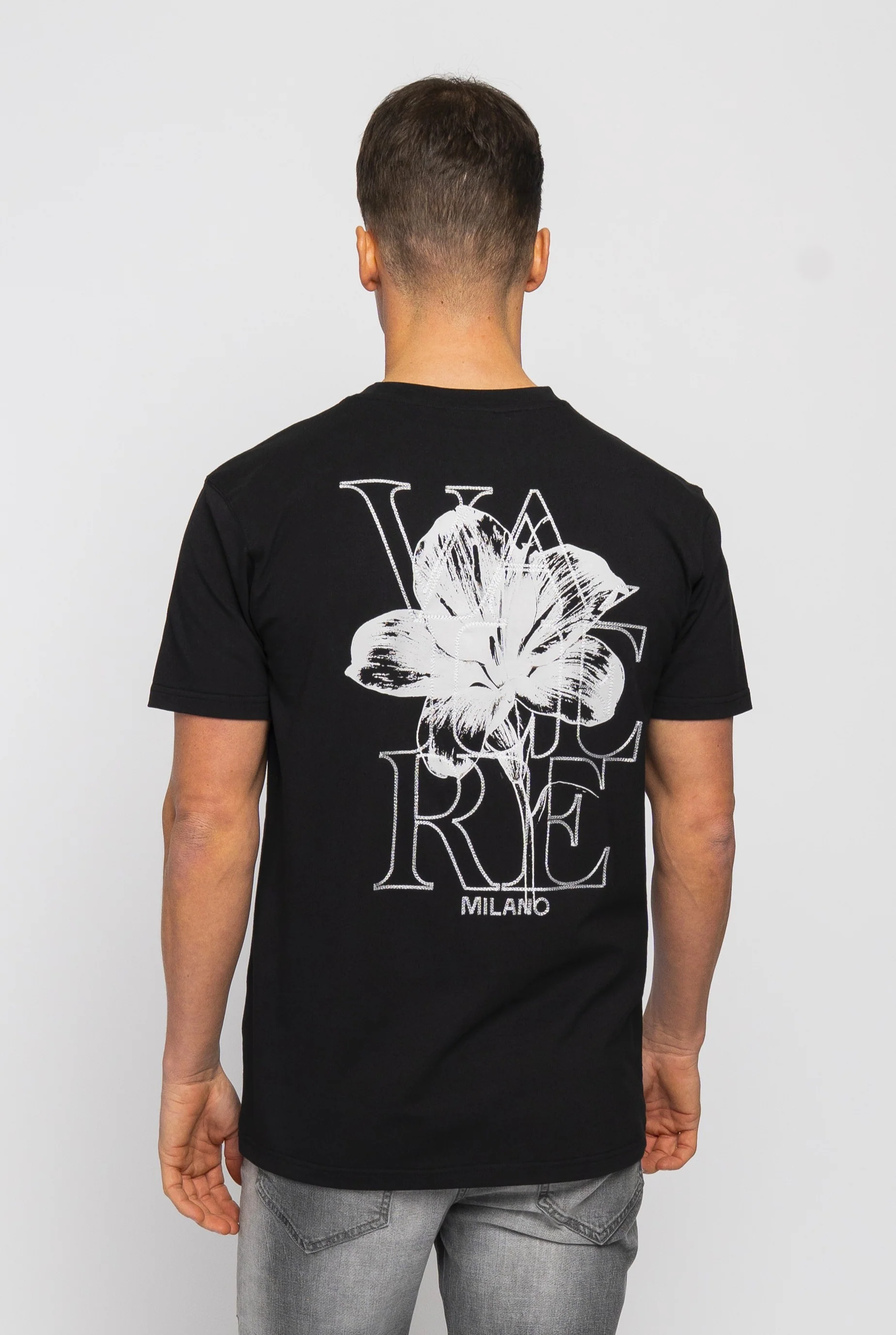 Capanne Black T-Shirt