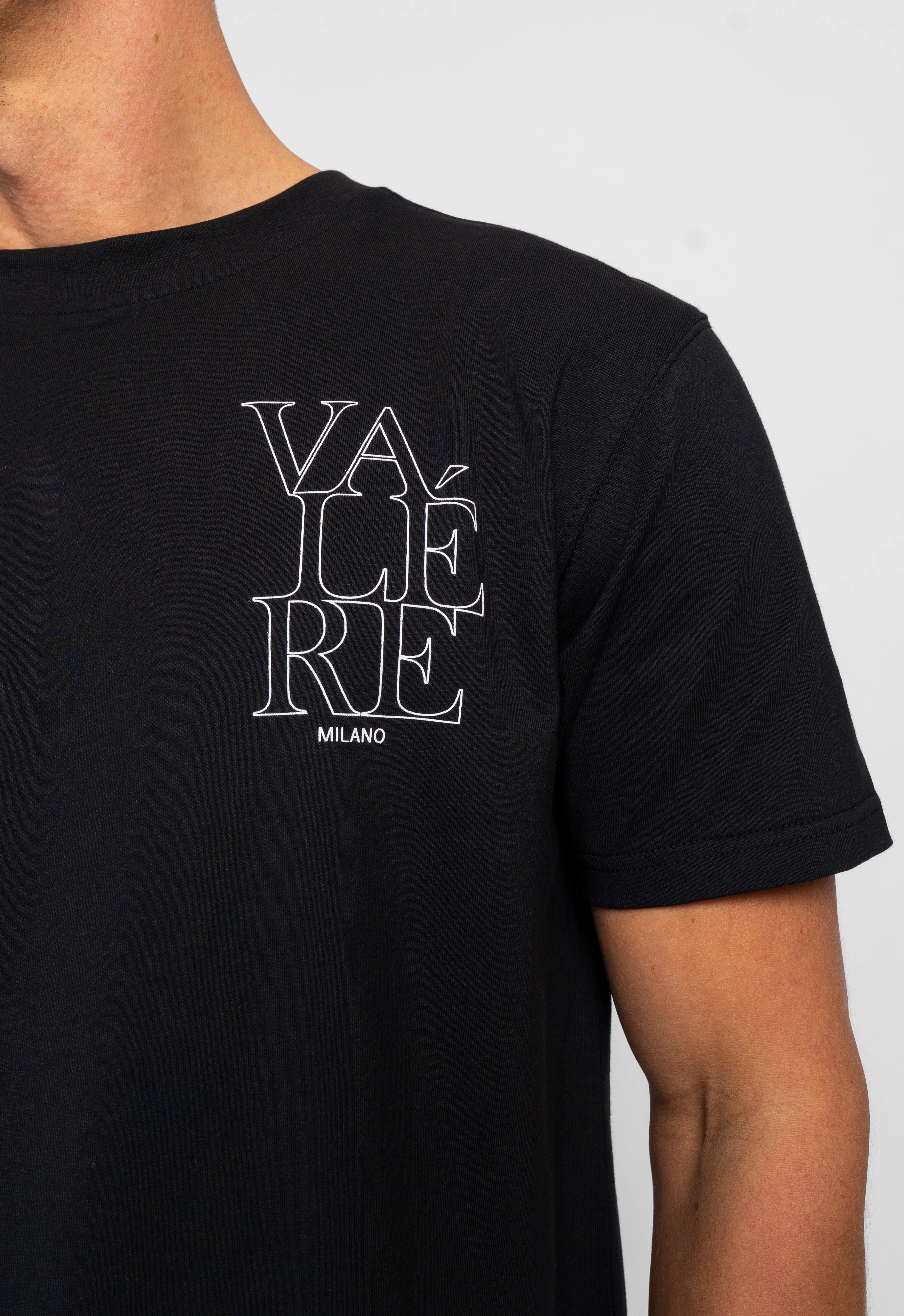 Capanne Black T-Shirt - Image 2