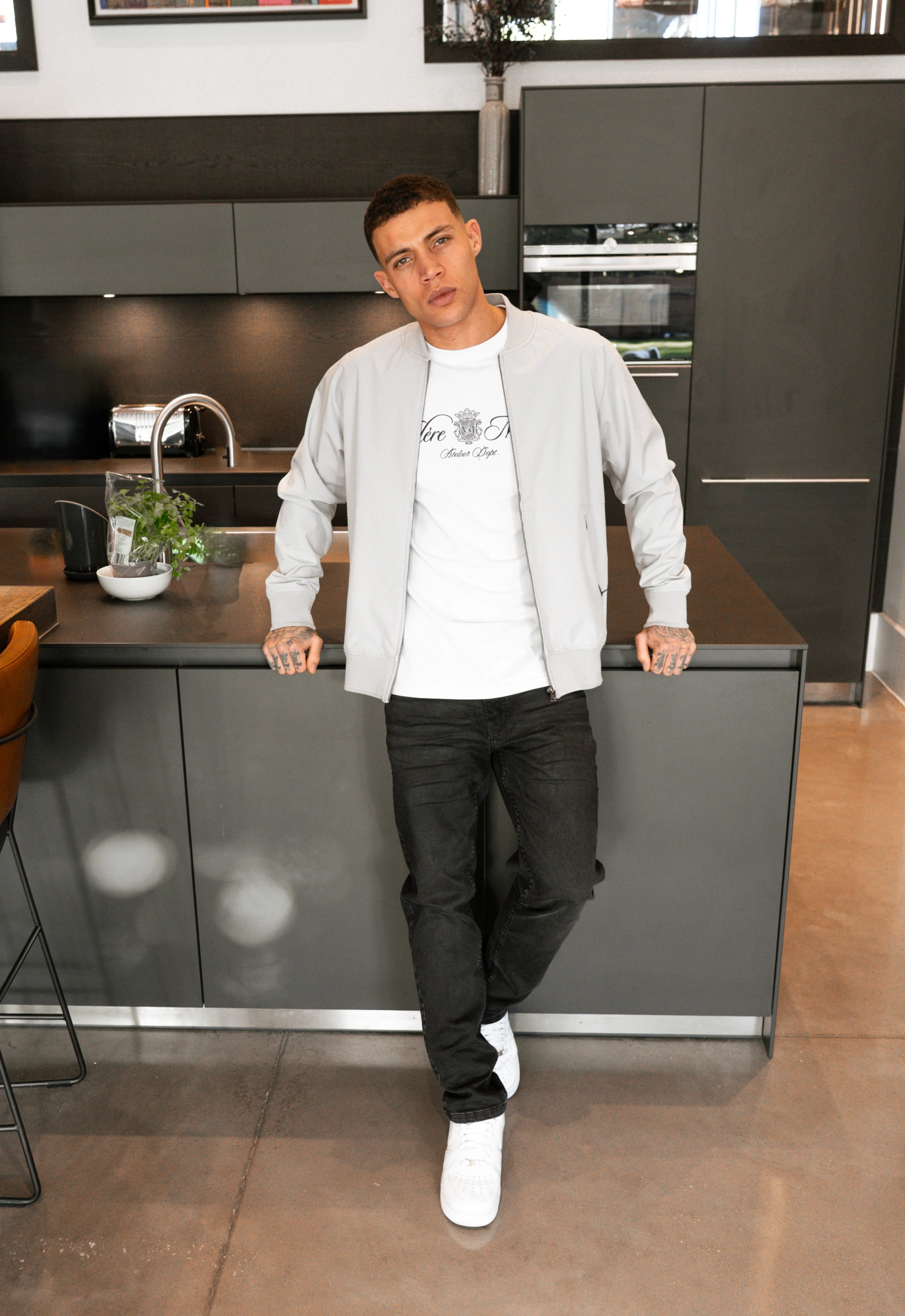 Lusso Black Jean - Image 3