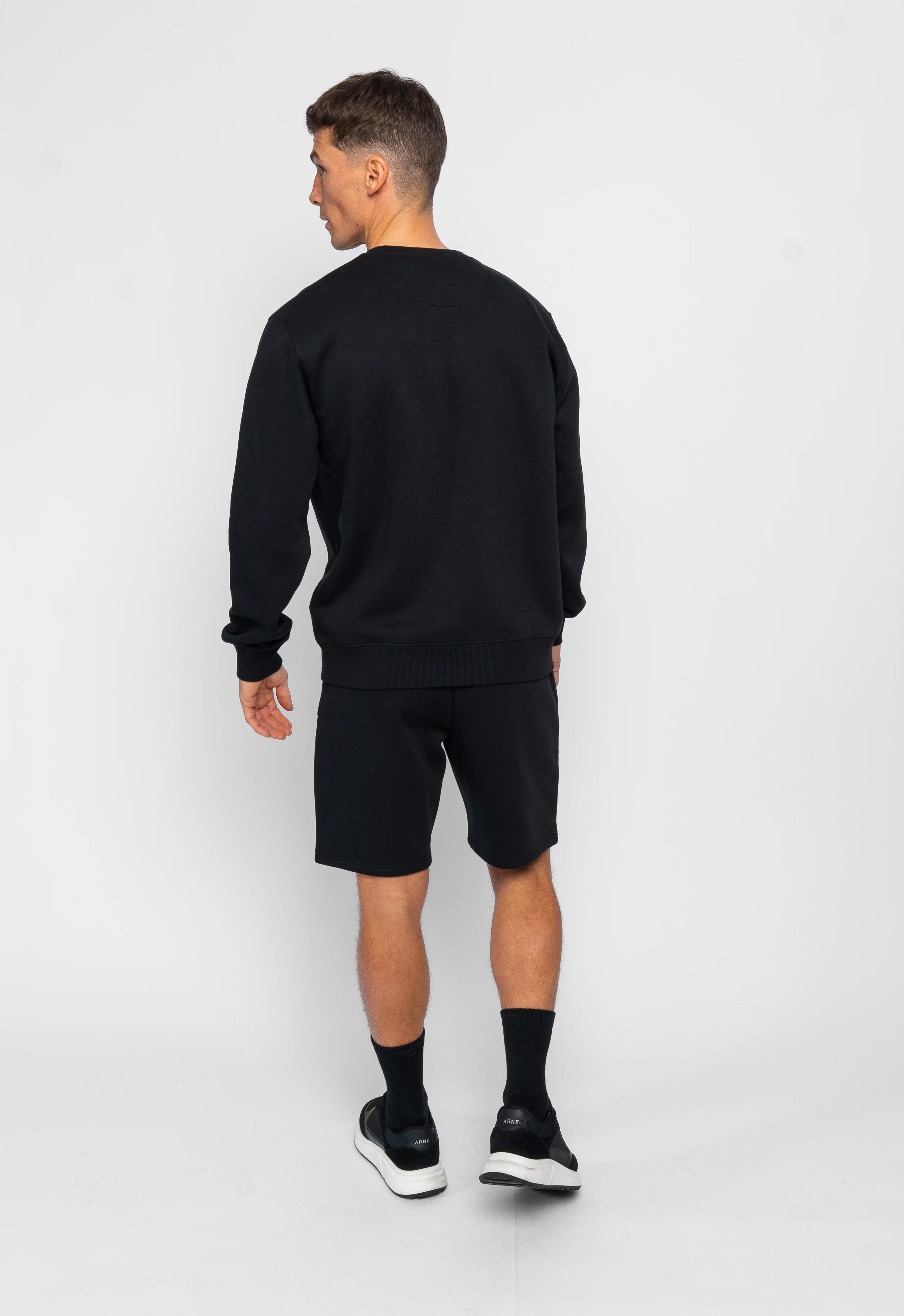Devaro Black Essentials Set (T-Shirt, Short & Sweatshirt) - Image 2