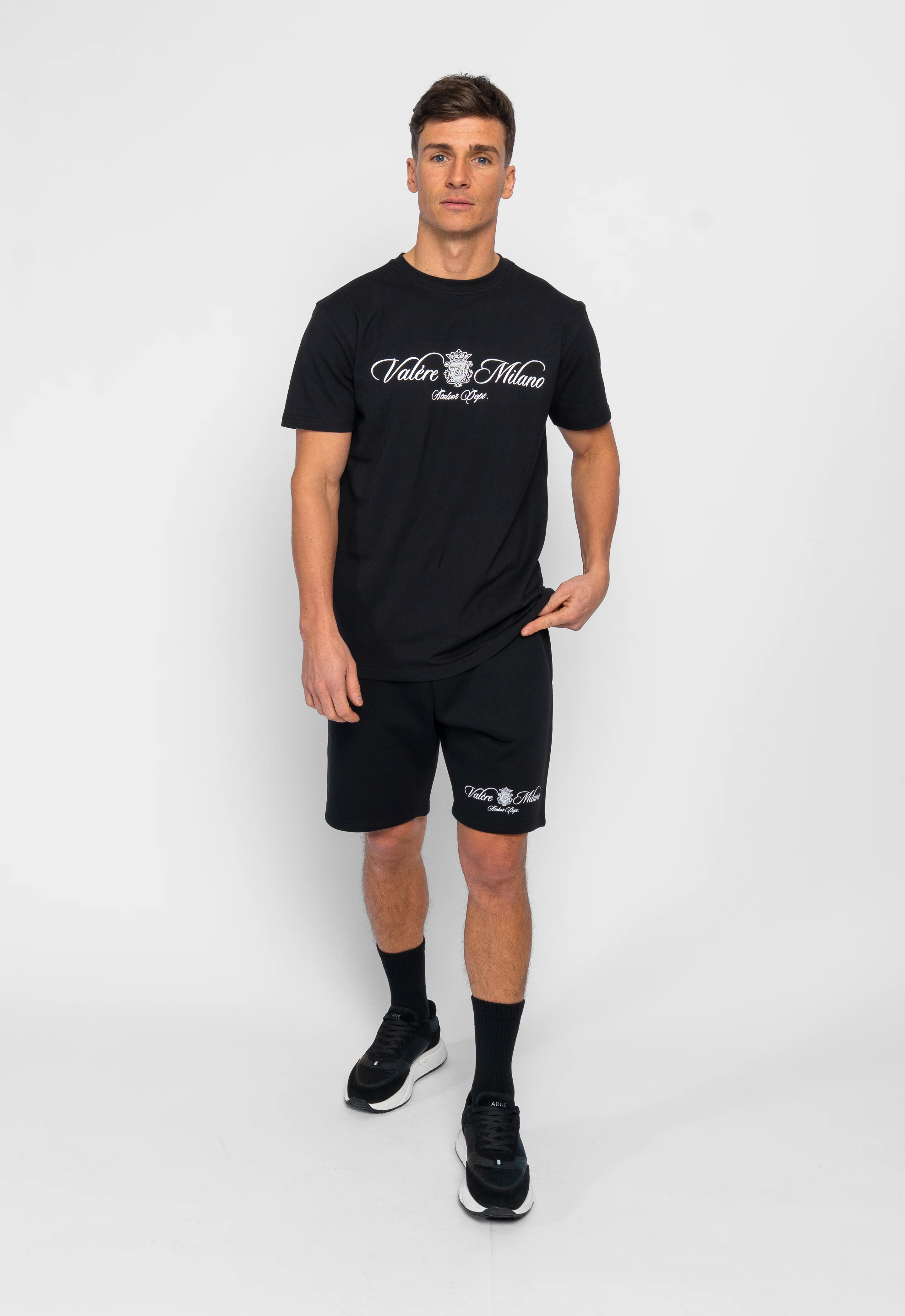 Devaro Black Essentials Set (T-Shirt, Short & Sweatshirt) - Image 4