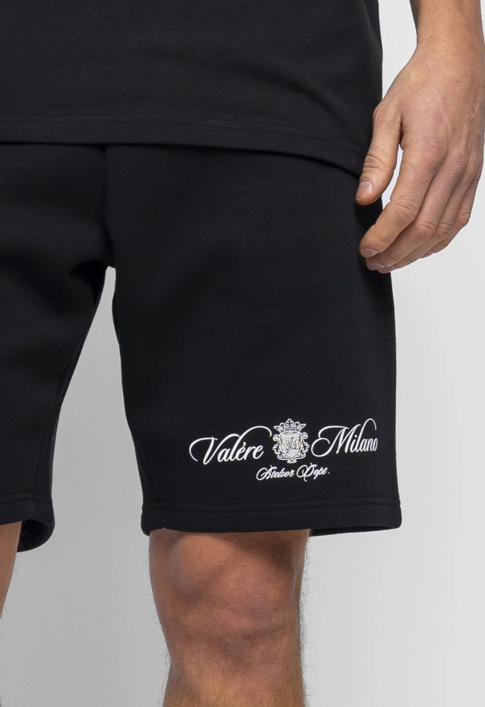 Devaro Black Essentials Set (T-Shirt, Short & Sweatshirt) - Image 7