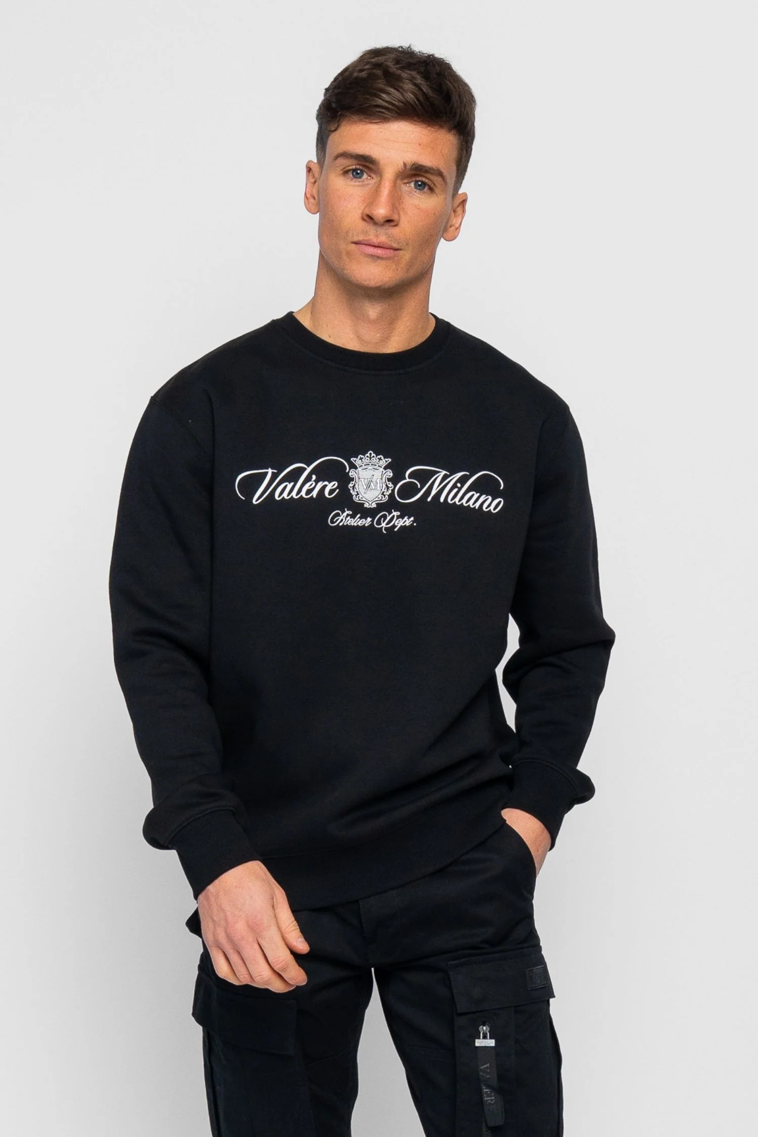Devaro Black Sweatshirt