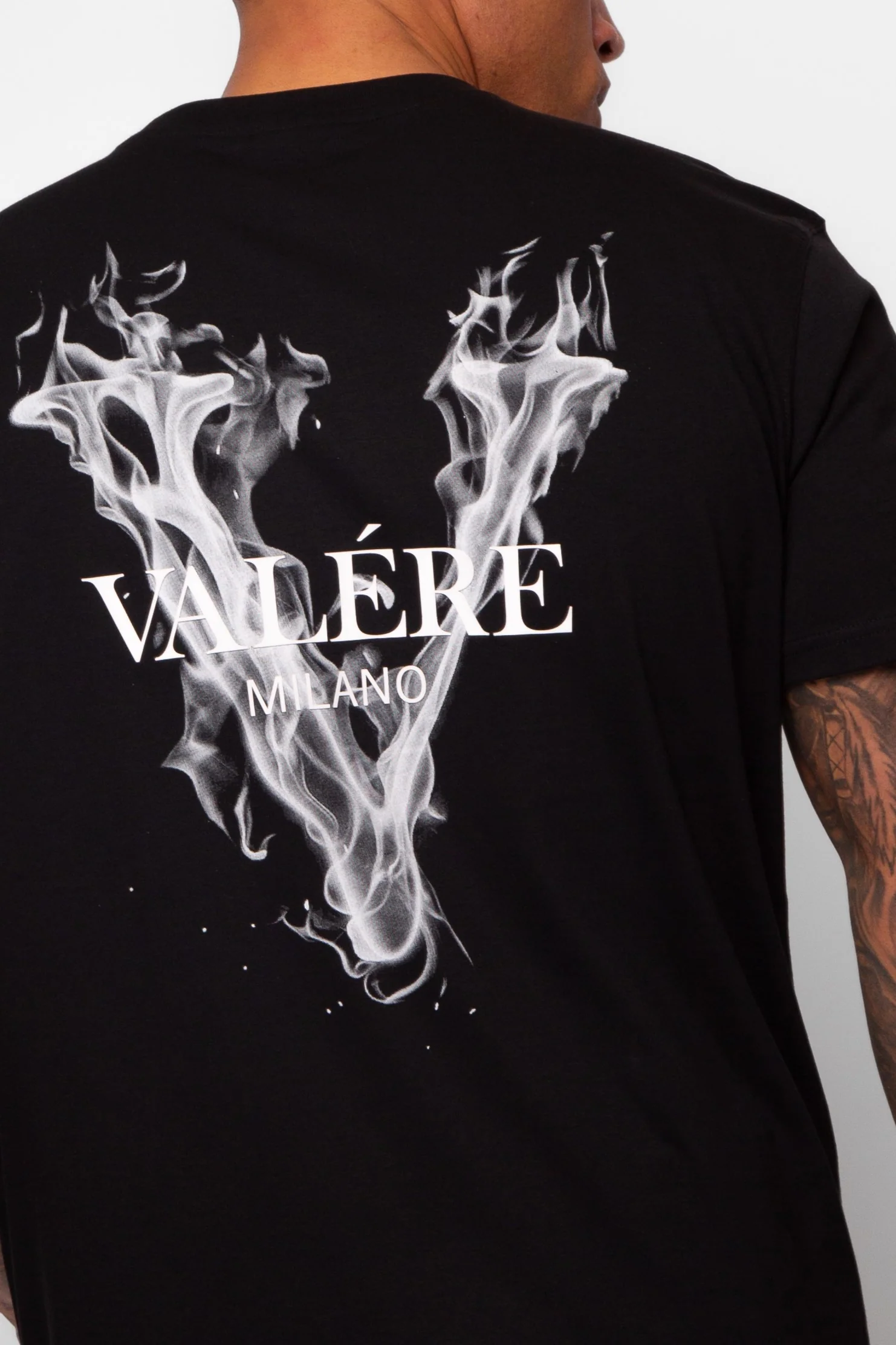 Elio Black T-Shirt - Image 5
