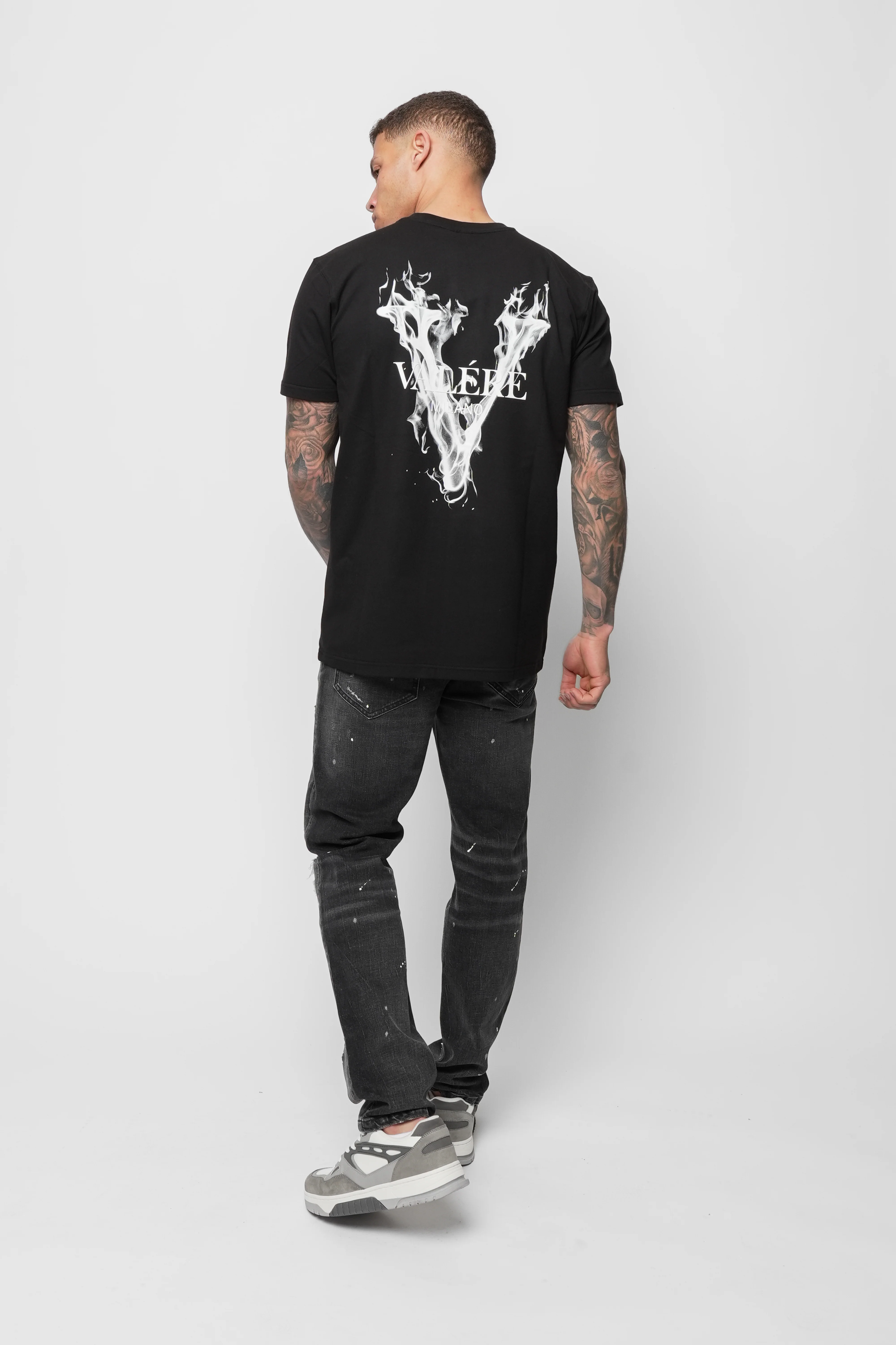 Elio Black T-Shirt - Image 6