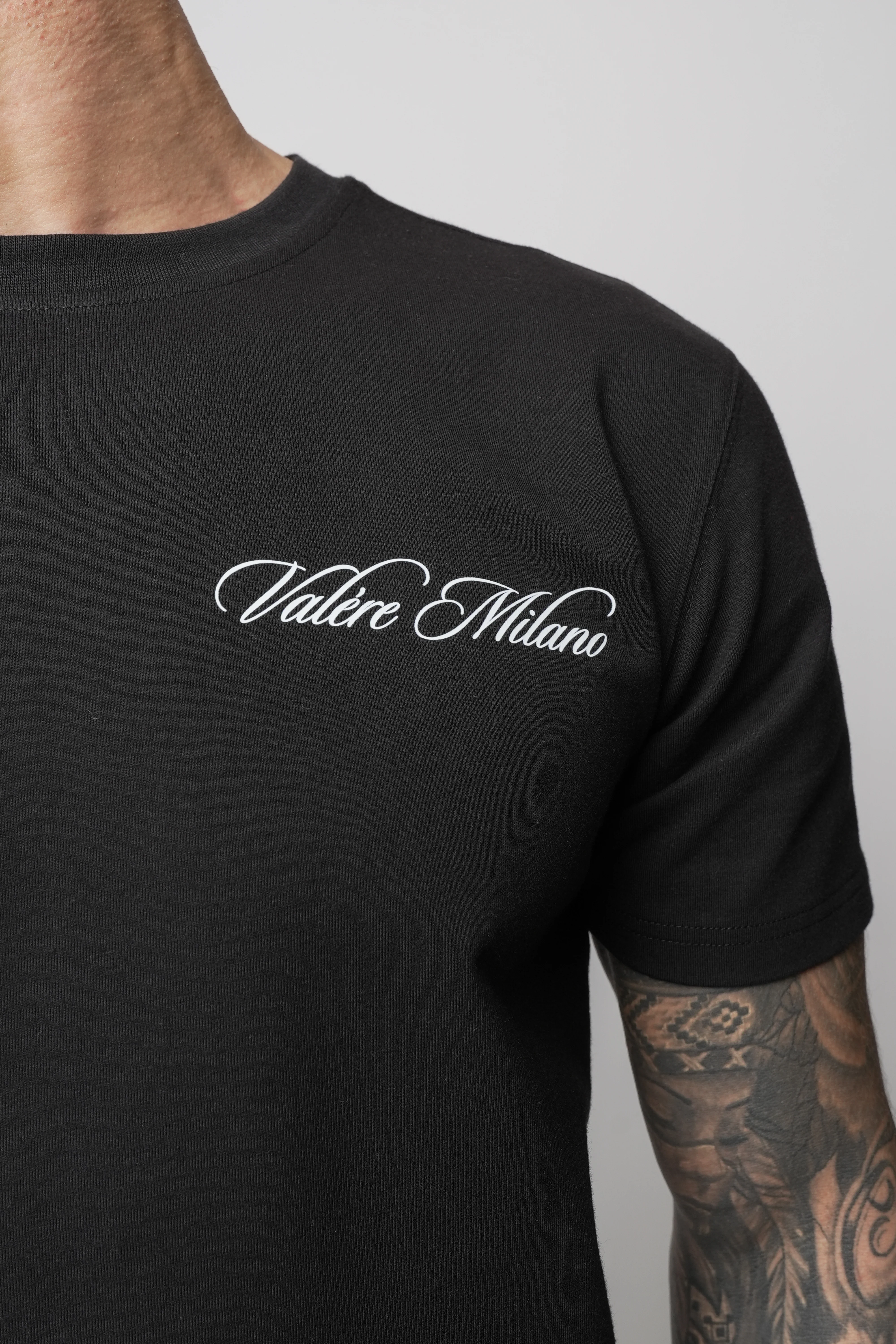 Iseo Black T-Shirt - Image 2