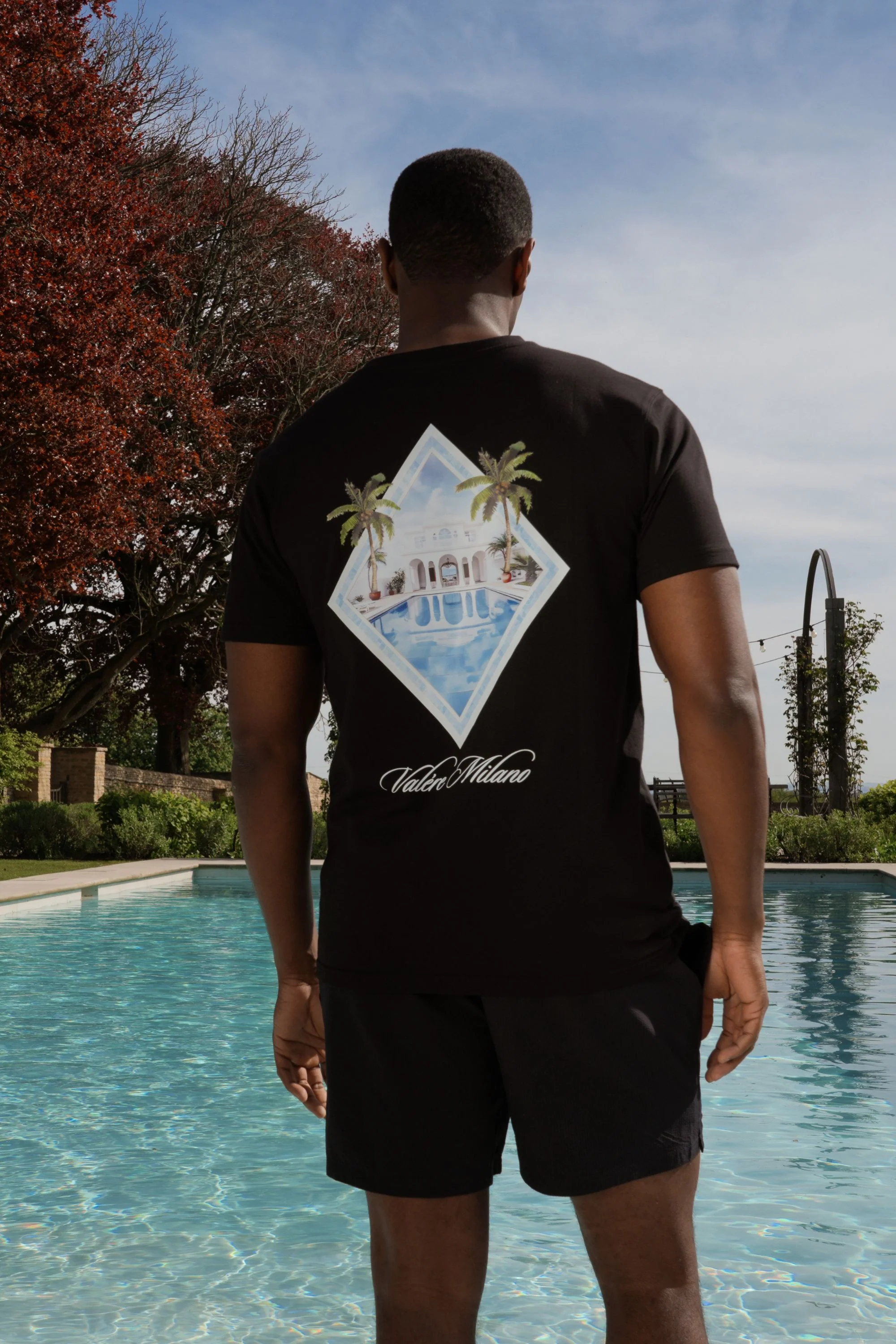 Iseo Black T-Shirt - Image 3
