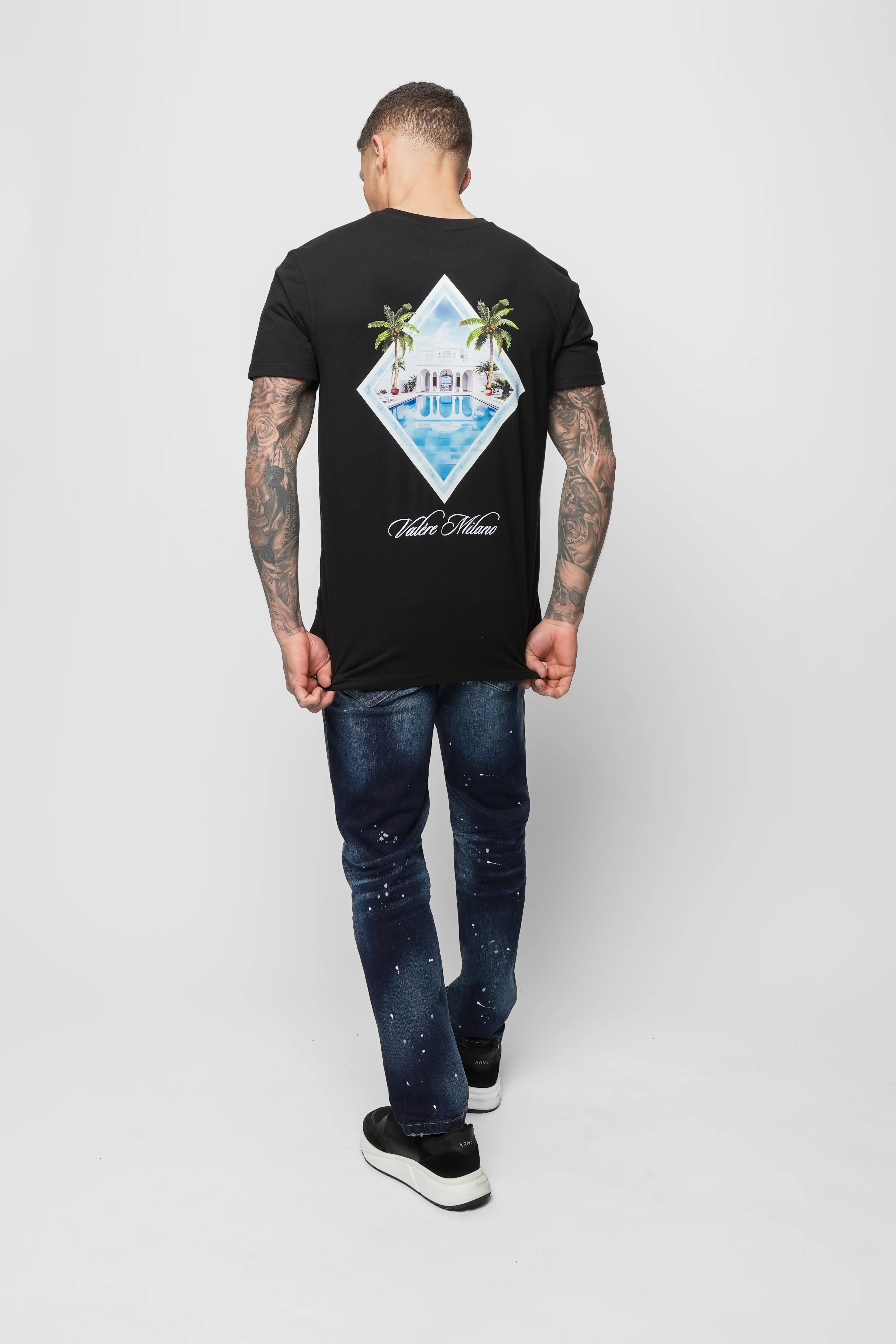 Iseo Black T-Shirt - Image 7