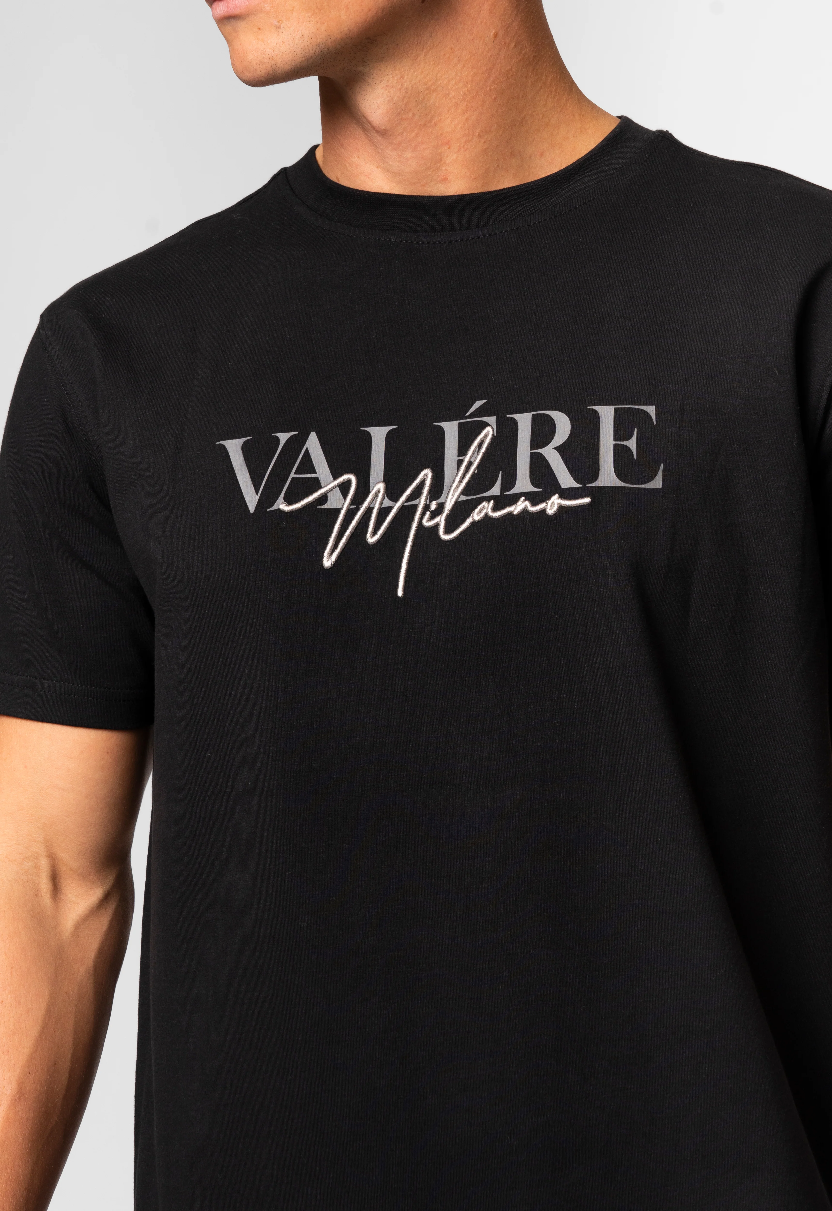 Lucido Black T-Shirt - Image 2