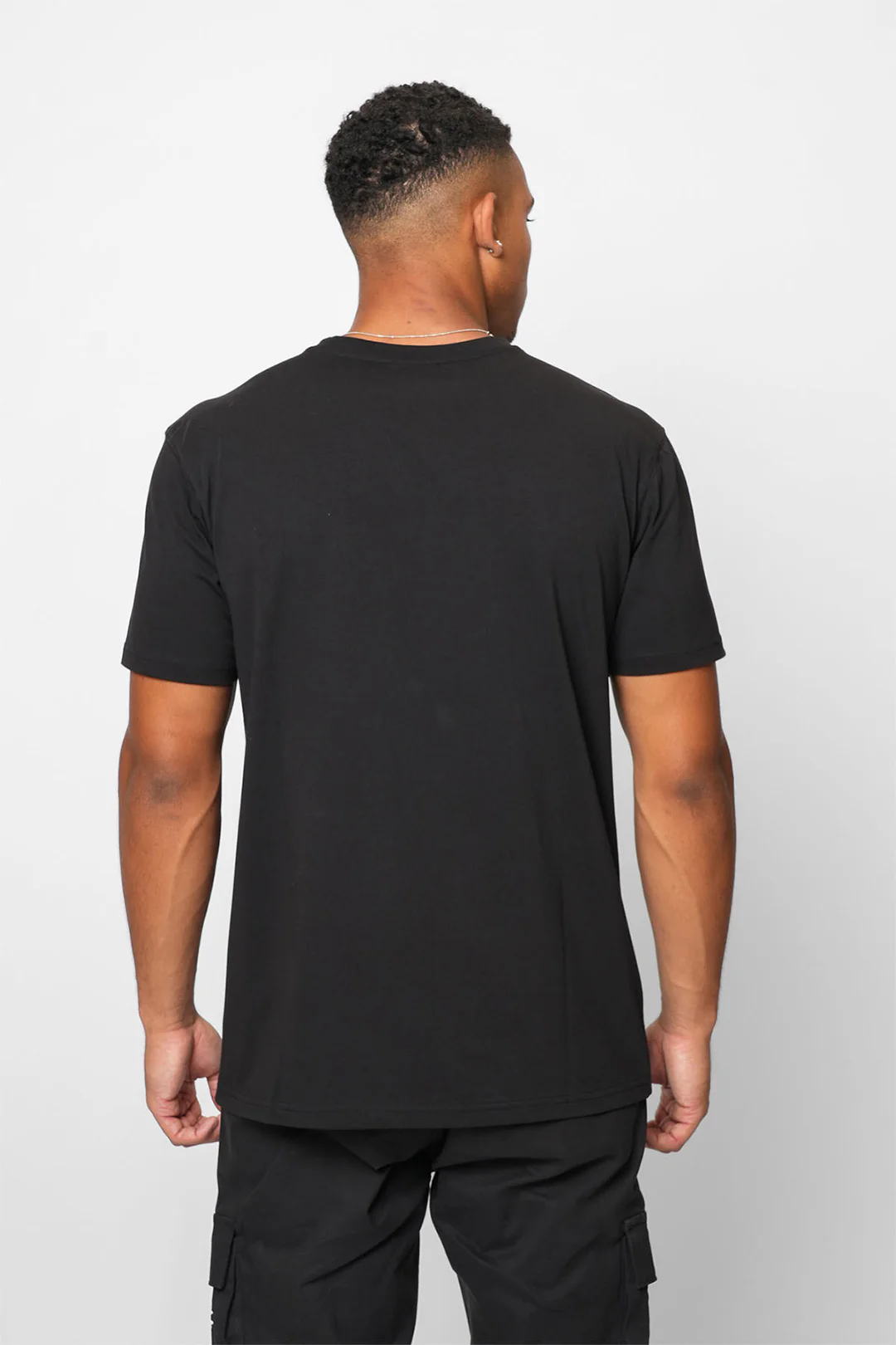 Monte Black T-Shirt - Image 5