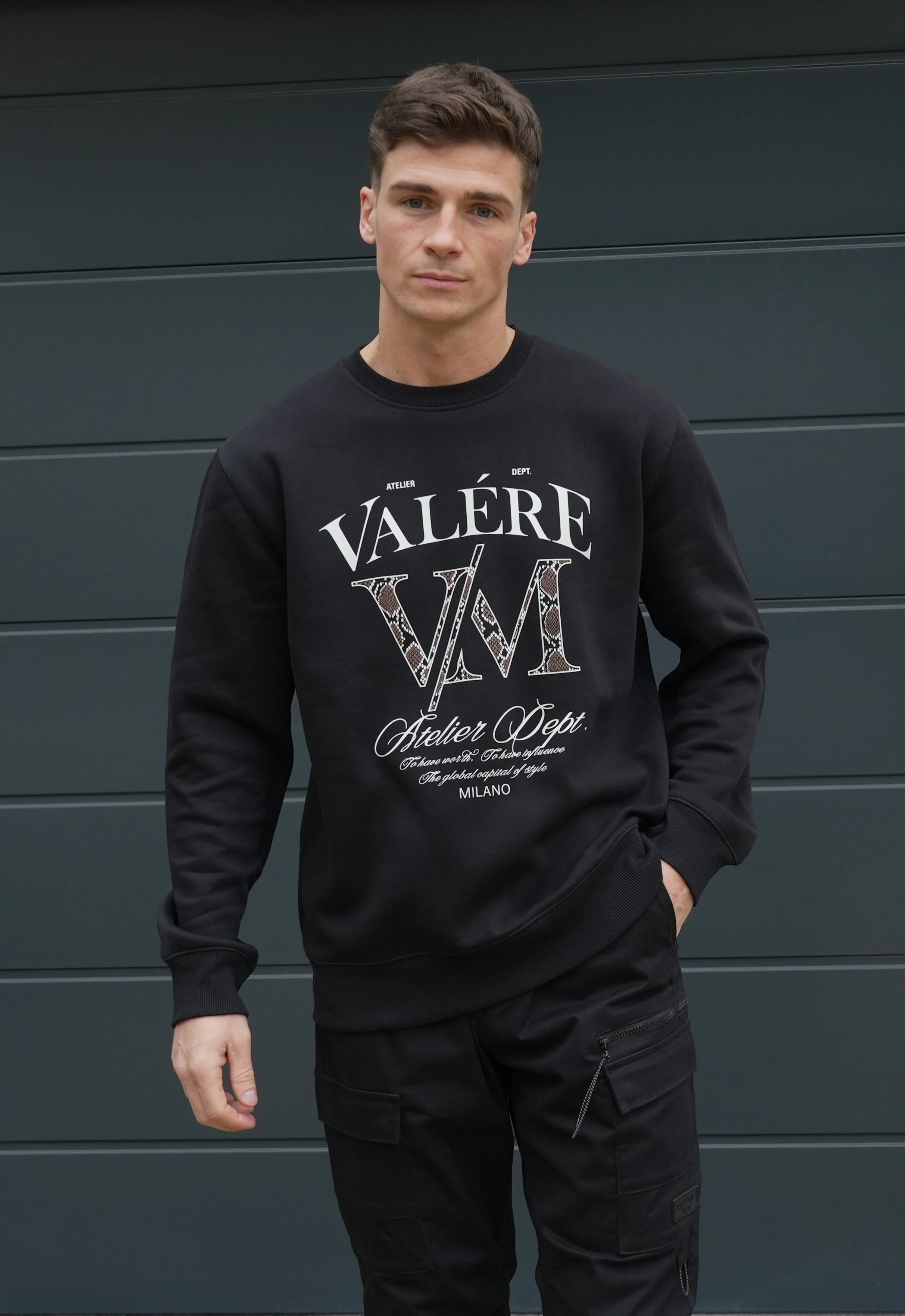 Serpente Black Sweatshirt - Image 3