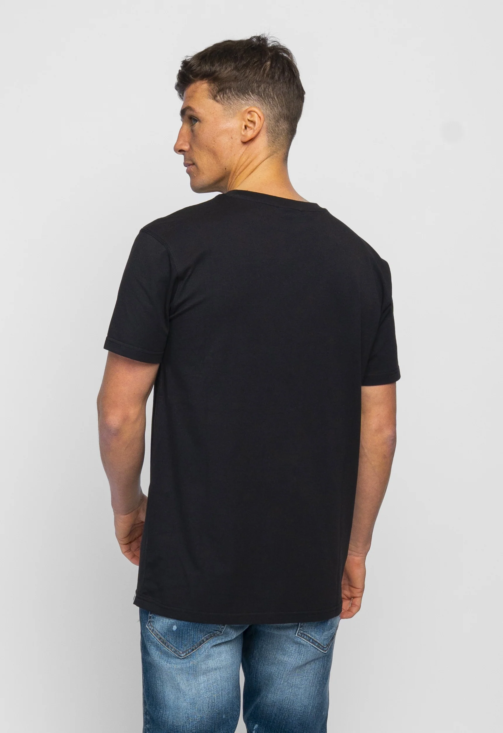 Valsesia Black T-Shirt - Image 5